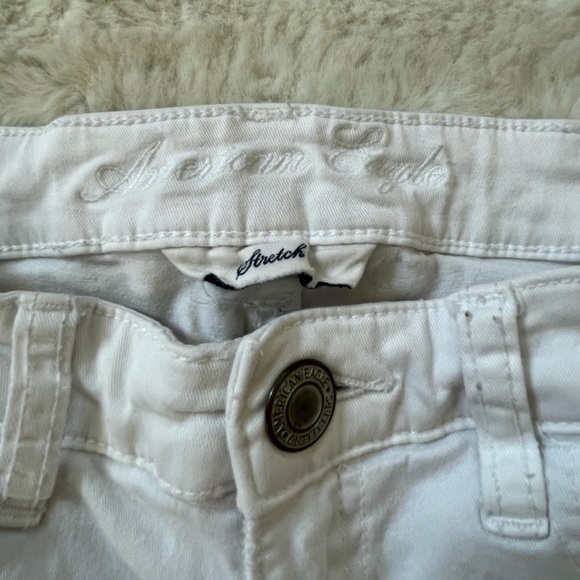🌻3/$15 American Eagle White Denim Stretch Shorts - Picture 4 of 5